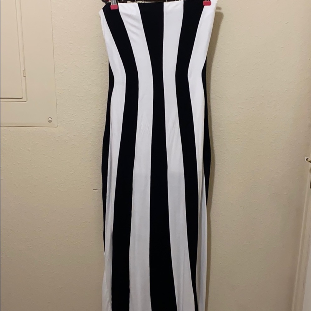 Strapless black and white stretch dress